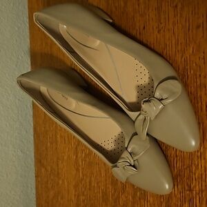 Easy spirt pointed toe flats with bow